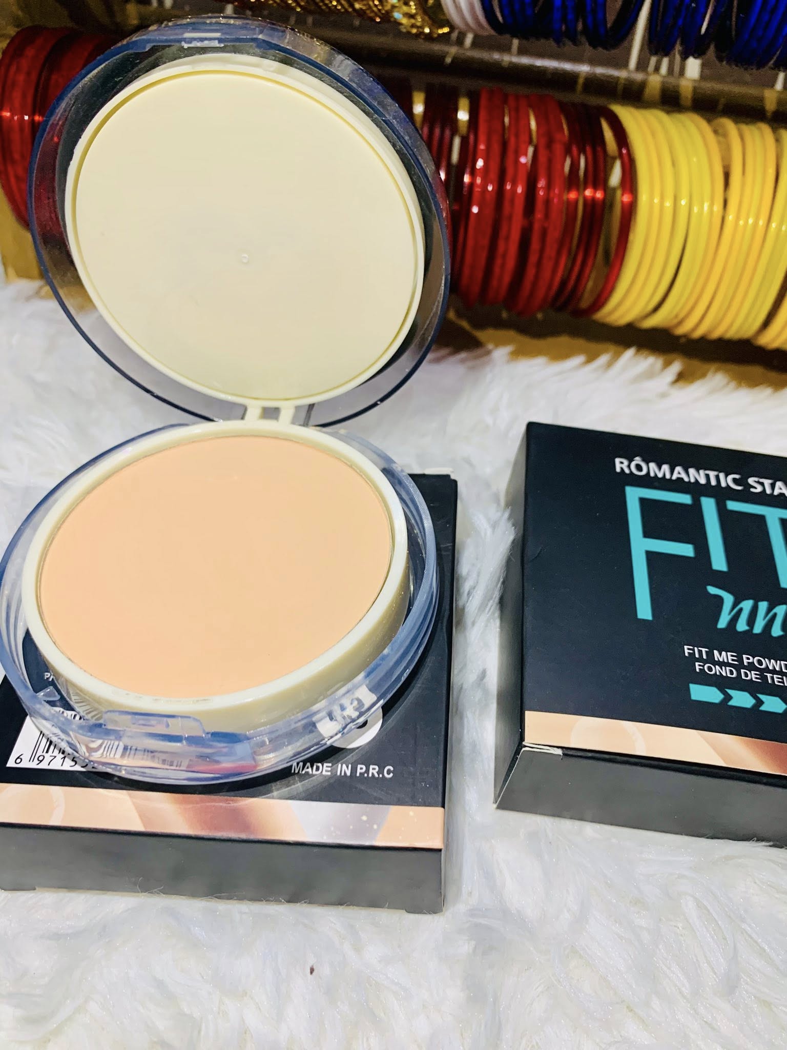 FIT me 2 In 1 Nature Moisturizer Face Powder.